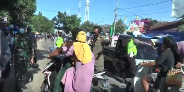Ibu di Sumenep Menangis Histeris Menolak Diswab saat Terjaring Operasi Yustisi