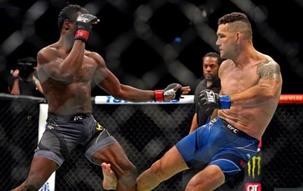 McGregor Patah Kaki, Ini 4 Petarung UFC Patah Kaki saat Bertarung