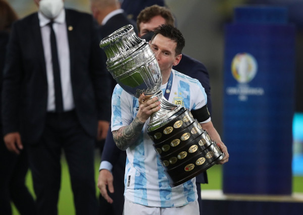 5 Kandidat Peraih Trofi Ballon dOr 2021: Messi-Chiellini Paling Sengit