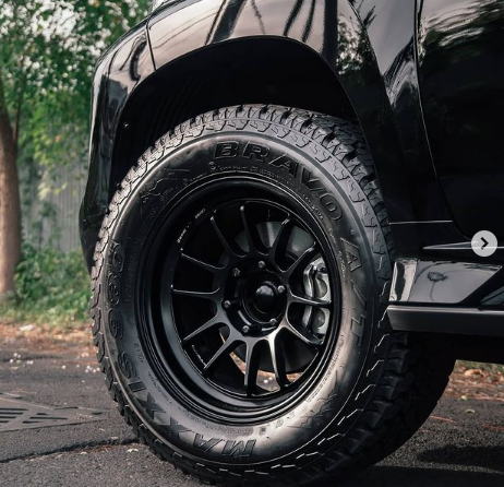 Adu Ganteng Modifikasi Pajero Sport After Market vs Aksesoris Resmi