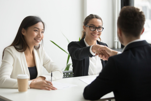Mau Lancar Bicara saat Wawancara Kerja? Ini Tips Kuasai Public Speaking-nya