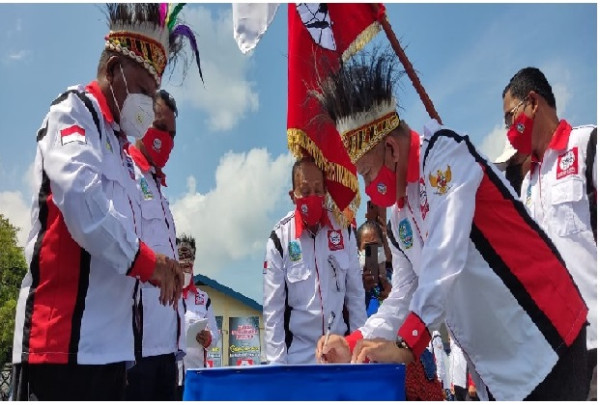 Lantik Kepengurusan, Mathius Harap Forum SOPAN Jadi Mitra Pemerintah
