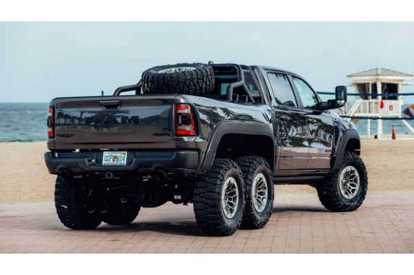Intip Bengisnya Tampang Panglima Perang RAM TRX 6x6 Bertenaga Hulk