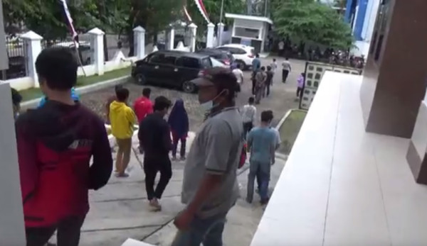 Kaget Pemukiman Mereka Masuk Kawasan Hutan Lindung, Warga Geruduk DPRD Mamuju
