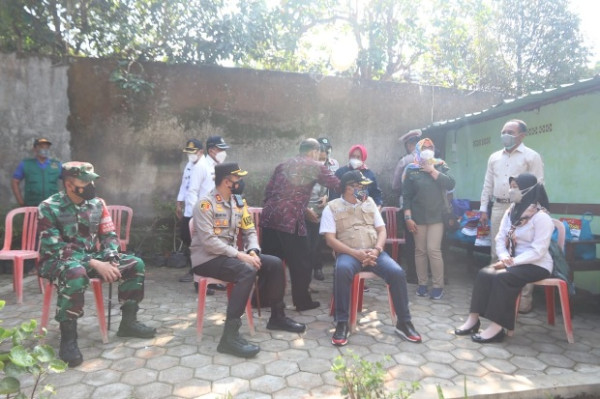Trauma Healing, Wali Kota Sutiaji Beri Semangat untuk Tiga Anak Isoman