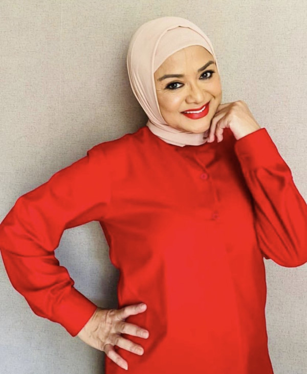 5 Penyanyi Melankolis Era 80-an, Nia Daniaty hingga Dian Piesesha