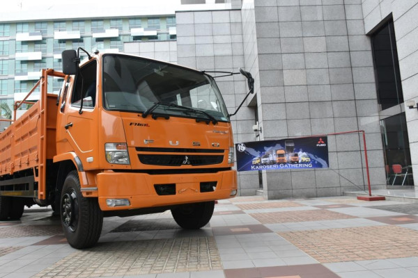 Inovatif, Dealer Baru KTB Bisa Langsung Jual Truk Fuso Paket Komplet