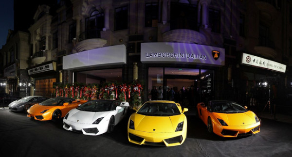 Tak Sabar, Crazy Rich Beli Mobil Mewah Bekas ketimbang Baru