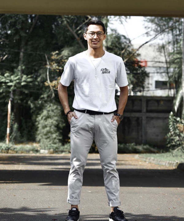 4 Potret Ganteng Jonatan Christie yang Tembus 16 Besar Usai Kalahkan Wakil Singapura