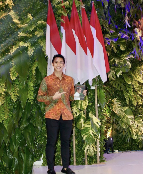 4 Potret Ganteng Jonatan Christie yang Tembus 16 Besar Usai Kalahkan Wakil Singapura