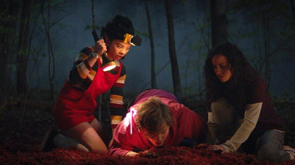 'Fear Street 4': Teori 5 Sosok Pengambil 'Buku Setan' pada Akhir 'Fear Street 3'