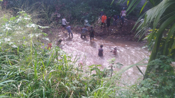 Pernah Jadi Sorotan Ibu Negara Iriana, Warga BCD Berjibaku Bersihkan Sampah dari Sungai Kali Baru Cilebut