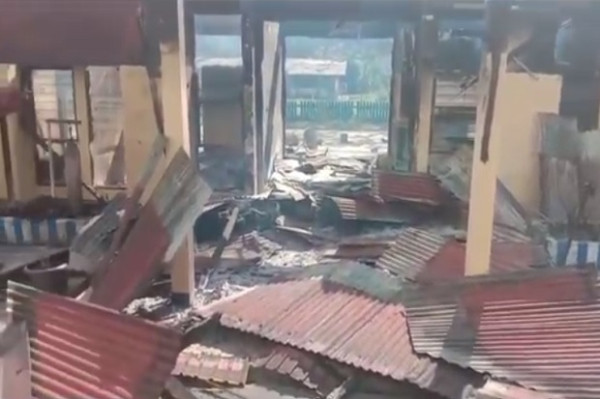 Ada Warga Tertembak, Mapolsek Nimboran Jayapura Ludes Dibakar Massa