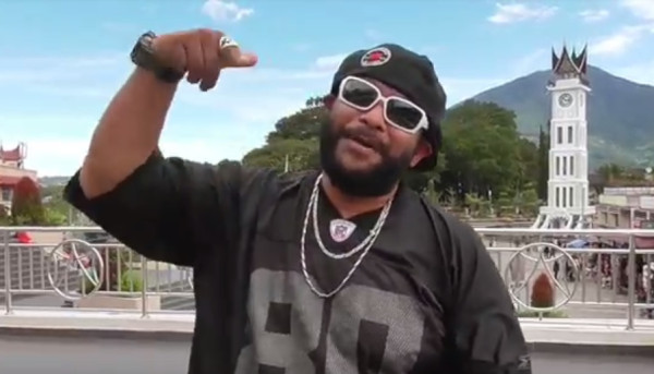 Viral, Pesan Bapak pada Anak Agar Sabar Hadapi Pandemi COVID-19 lewat Lagu Rap