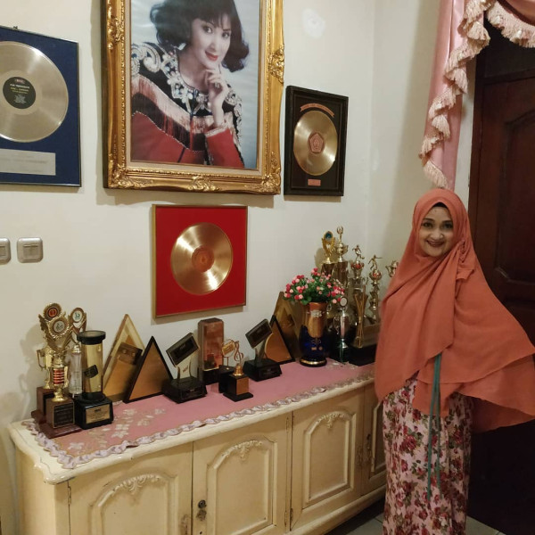 Itje Trisnawati Pedangdut Era 80-an Jadi YouTuber, Begini Kehidupannya Sekarang