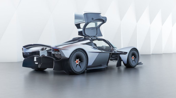Mobil Super tanpa Atap Aston Martin Debut di Amerika 12 Agustus