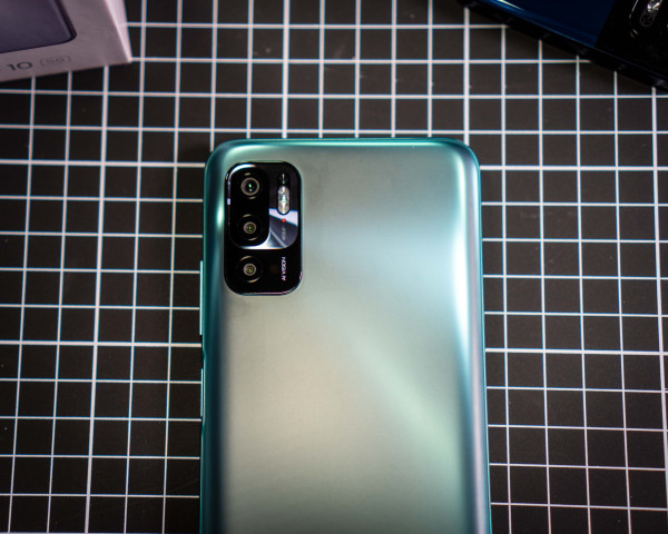 PPKM Diperpanjang Ditemani Redmi Note 10 5G dan RedmiBook 15