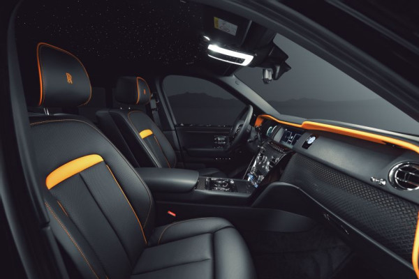Spofec Bikin Rolls-Royce Cullinan Selebar Bus Transjakarta