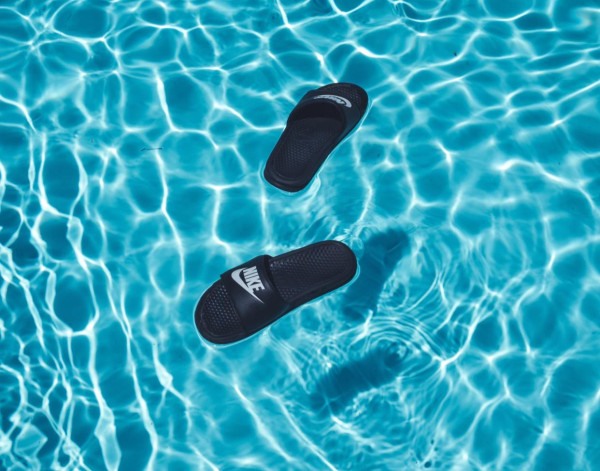 5 Jenis Sandal untuk Kamu Tetap Terlihat Stylish meski Bergaya Santai