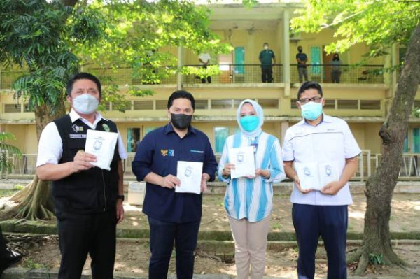 Inisiasi Pendirian Pos Layanan Oksigen Gratis, Erick Thohir Sebut Herman Deru Gubernur Hebat