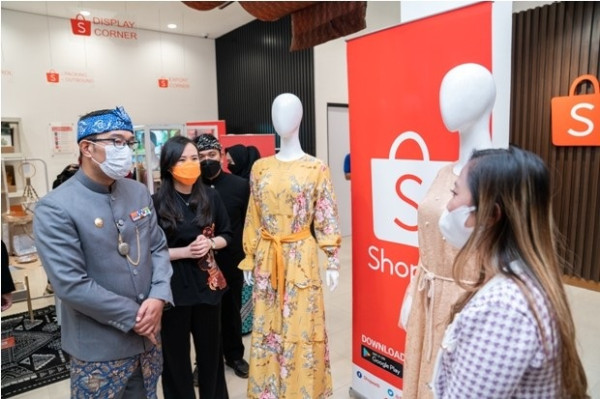 Kampus UMKM Shopee Ekspor dan Kurikulum Vokasi Shopee Resmi Diluncurkan di Bandung