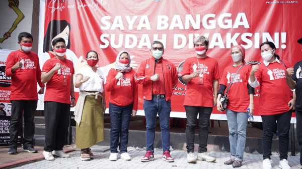 Percepat Herd Immunity, PDI Perjuangan Jaksel Terjunkan Tiga Mobil Kejar Vaksin