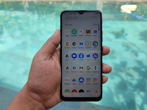 Ketahui Beda Layar Punch Hole, Water Drop, dan Notch Sebelum Beli Ponsel