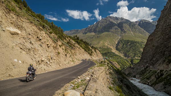 India Kini Punya Jalan Tertinggi di Dunia yang Bisa Dilewati Motor