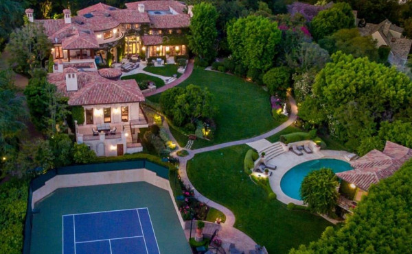 Melongok Rumah Mewah Sugar Ray Leonard Rp660 M, Ada Lapangan Golf dan Tenis