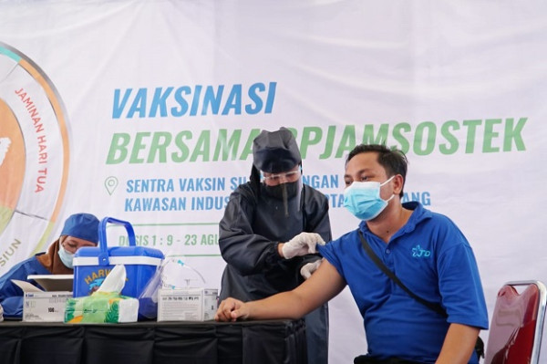 Dorong Produktivitas Pekerja, BPJS Ketenagakerjaan Gelar Vaksinasi di Kawasan Industri Suryacipta Karawang