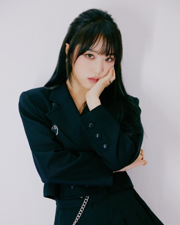 Kabar Terbaru 12 Member IZ*ONE, Ada yang Laris Jadi Model Hingga Siap Debut Solo