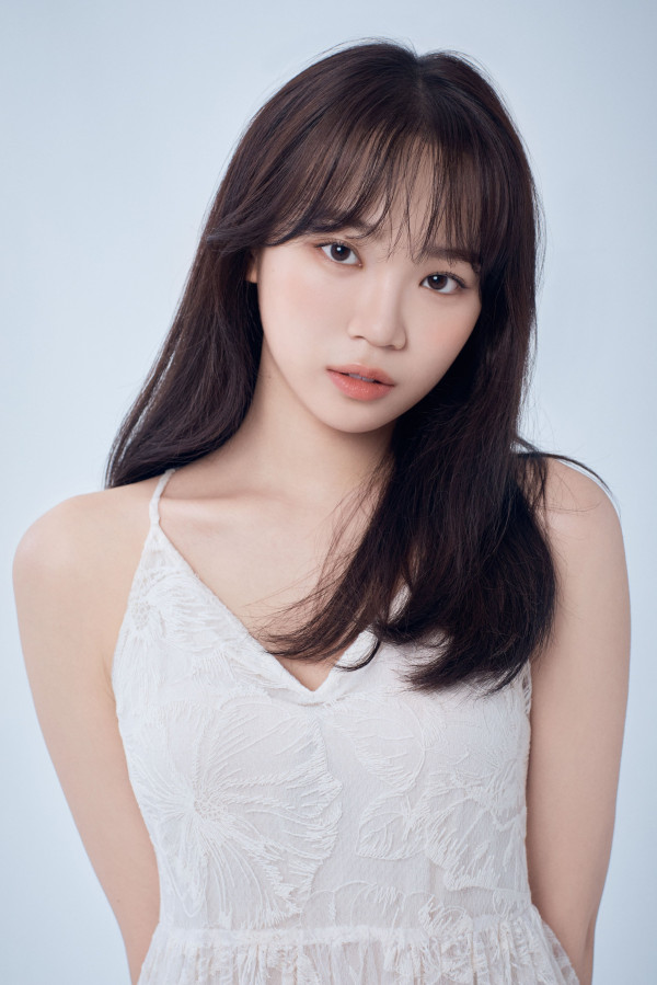 Kabar Terbaru 12 Member IZ*ONE, Ada yang Laris Jadi Model Hingga Siap Debut Solo