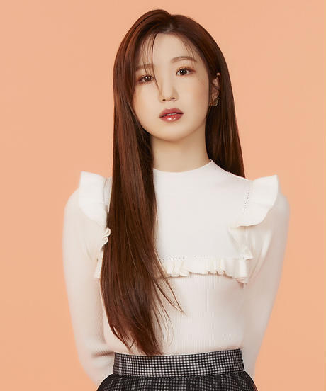 Kabar Terbaru 12 Member IZ*ONE, Ada yang Laris Jadi Model Hingga Siap Debut Solo