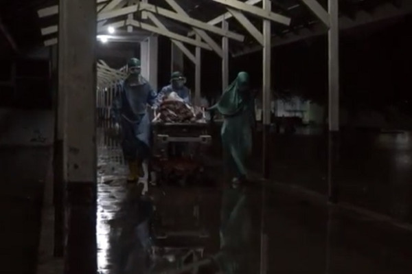 Ruang Isolasi Pasien COVID-19 RSUD Zainoel Abidin Banda Aceh Terendam Banjir
