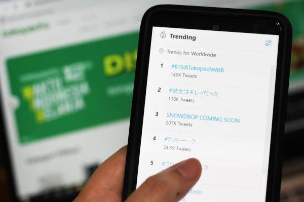 Rayakan Kemerdekaan, Bendera, Krupuk, dan Tumpeng Laku Keras di Tokopedia