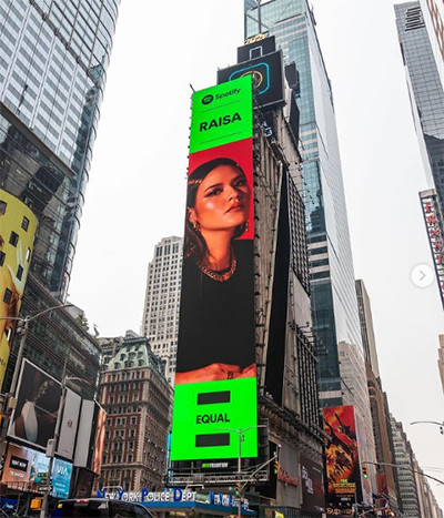 Bangga! Wajah Musisi Indonesia Ini Pernah Menghiasi Times Square New York