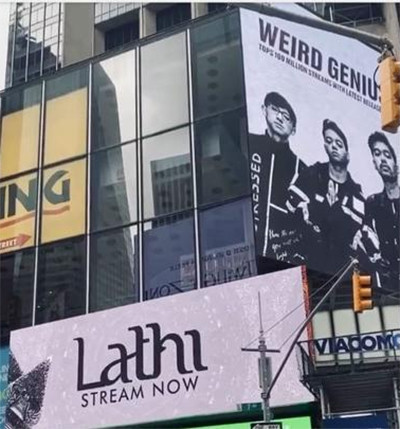 Bangga! Wajah Musisi Indonesia Ini Pernah Menghiasi Times Square New York