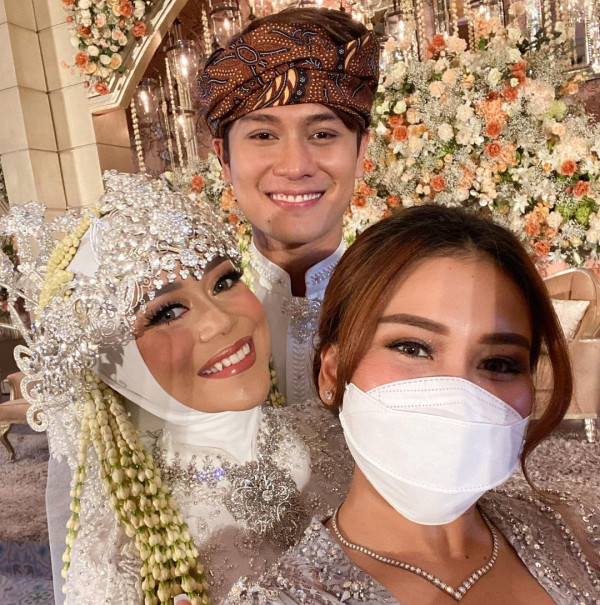Ayu Ting Ting Disebut Auranya Lebih Terpancar Daripada Lesti Kejora