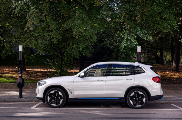 Mobil Listrik BMW iX dan MINI E Mampir ke Indonesia Tahun Depan