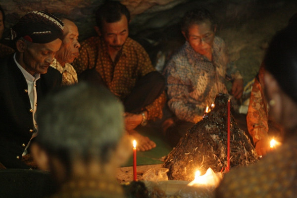 7 Mitos Terkait Hal Mistis yang Menyeramkan di Indonesia