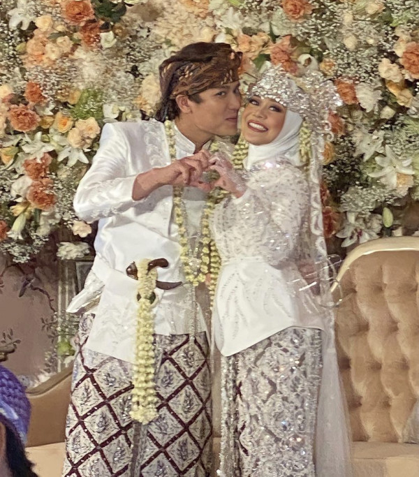 5 Potret Mesra Lesti Kejora-Rizky Billar Setelah Jadi Suami Istri