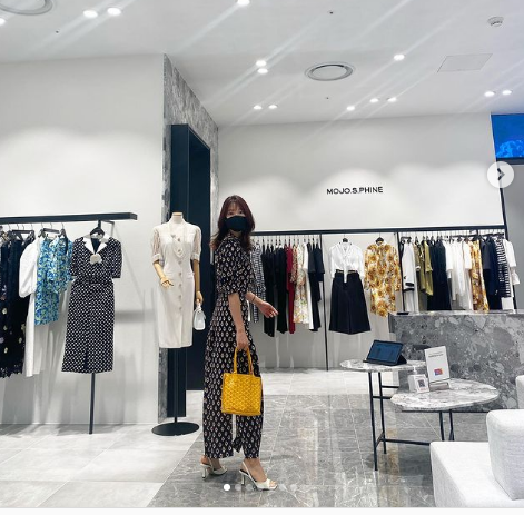 5 Fashion Style Park Shin Hye, Simpel Tapi Tetap Keren