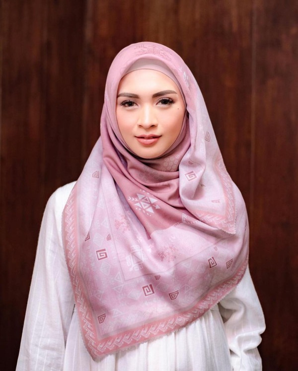 5 Seleb yang Mengaku Punya Indra ke-6, Ada yang Sampai Dibawa ke RS Jiwa