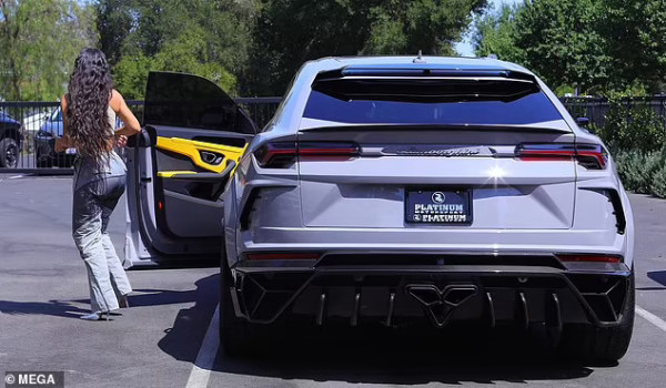 Setelah Lamborghini Urus Berbulu, Kim Kardashian Beli Lamborghini Urus Baru Lagi