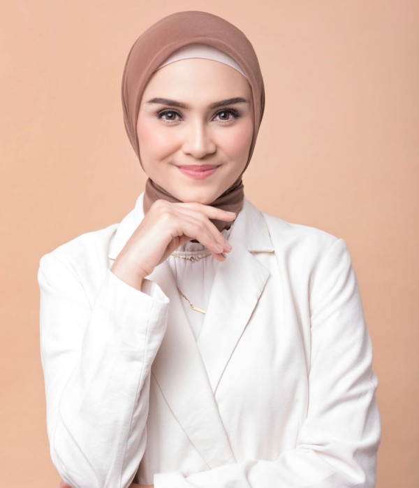 5 Seleb yang Mengaku Punya Indra ke-6, Ada yang Sampai Dibawa ke RS Jiwa
