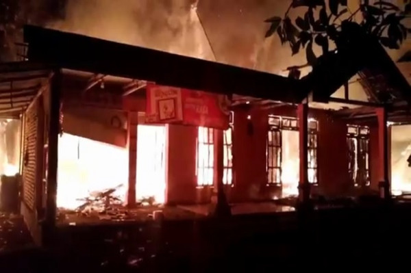 4 Rumah Warga di Bojonegoro Ludes, dan 100 Ekor Ayam Terbakar Hidup-hidup