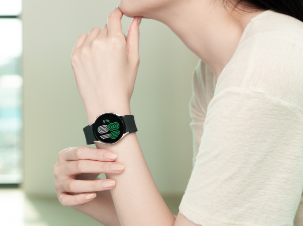 Fitur Baru, Harga, dan Spesifikasi Samsung Galaxy Watch4 Series 2021