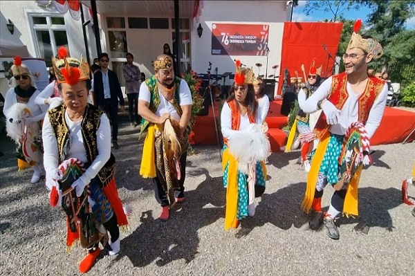 Kuda Lumping, Dangdut, hingga Kuliner RI Semarakkan Pesta Rakyat di Swedia