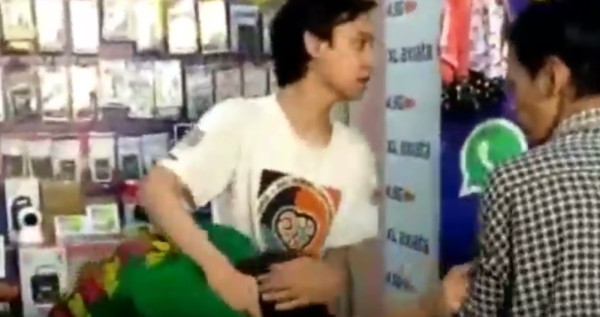 Gadis Muda Ini Terus Meronta dan Minta Tolong, Nyaris Diperkosa di Kamar Mandi Konter HP