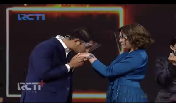 Arya Saloka Janji Mencintai Amanda Manopo di HUT ke-32 RCTI Bikin Netizen Meleyot